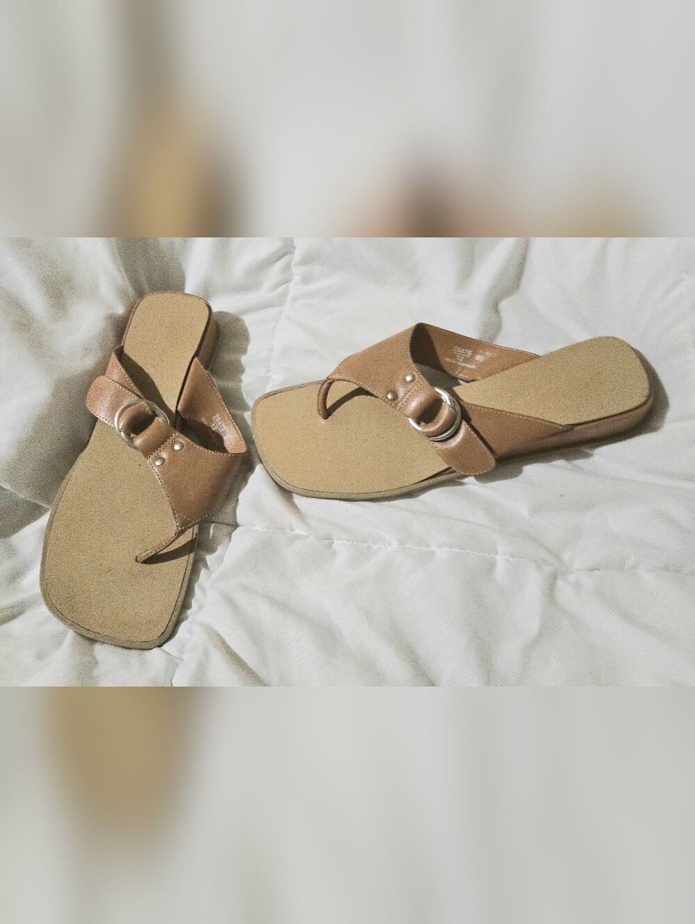 Women’s Casual Tan Leather Slide Thong Sandals Adj Buckle Accent Neutral 8.5